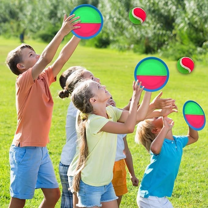 Toss and Catch Game Set - 4 Paddles, 4 Balls and 1 Storage Bag - Great Outdoor Toys/Gifts for Kids - Classic Beach and Yard Games (Green and Red)