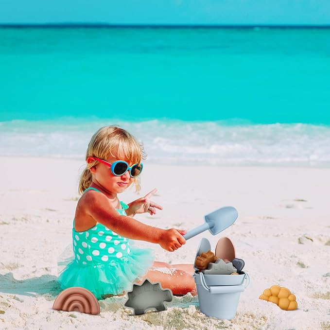 Hungdao 16 Pcs Silicone Beach Toys and 1 Mesh Beach Bag Set Collapsible Sand Toys Travel Sand Box Blue Red Bucket Shovel and 3D Marine Theme Molds for Summer Outdoor (Cute Style)