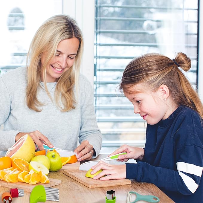 RISICULIS 21 Pieces Toddler Knife, Kids Knife Set Includes Wood Kids Safe Knife, Plastic Toddler Knife, Cutting Board, Apron, Chef Hat, Y Peeler, Crinkle Cutter, Cake Scraper, Gloves, Sandwich Cutter