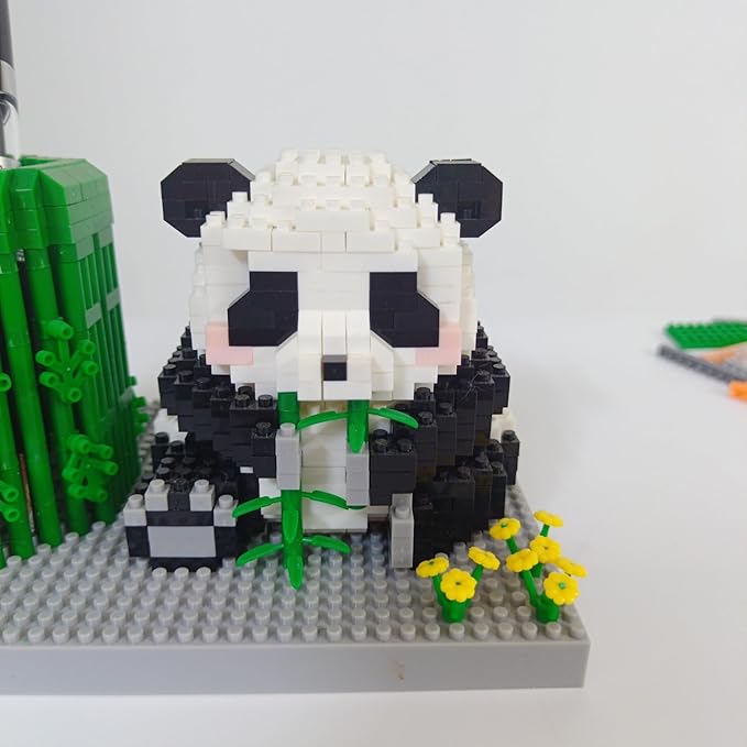 Panda Pen Holder Micro Mini Building Block Toy - Assemble Your Own, Ideal for Students' Educational Fun and Office Workers' Desk Decoration