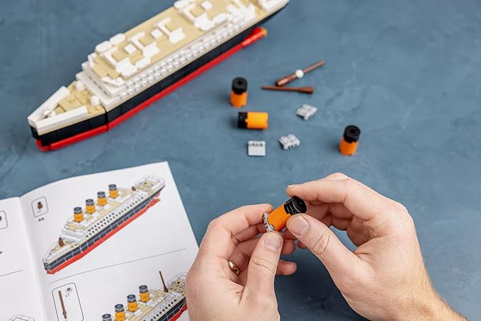 Brick Loot Titanic Micro Building Blocks Set – 390-Piece DIY Ship Model Kit, Mini Bricks for Adults & Kids, 3D Puzzle STEM Toy, Collectible Display, Gift for Ship Lovers & Puzzle Fans (Large)