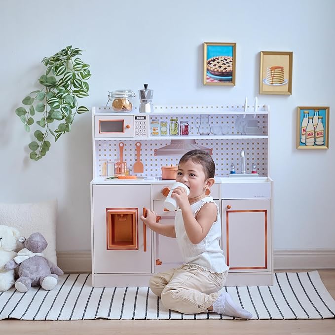 Teamson Kids Wooden Play Kitchen for Toddlers with Accessories, Pretend Cooking Set for Kids Age 3+, White Toy Kitchen Playset, Retro Design, Realistic Features for Boys & Girls, St. Louis Collection