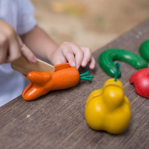 PlanToys® Wonky Fruit & Vegetables Wooden Playset Includes 5 Sliceable Fruits & Veggies | Pretend Cutting Food Toy with Wooden Knife | Montessori Toy for Toddlers