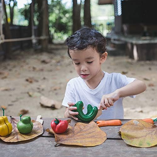 PlanToys® Wonky Fruit & Vegetables Wooden Playset Includes 5 Sliceable Fruits & Veggies | Pretend Cutting Food Toy with Wooden Knife | Montessori Toy for Toddlers