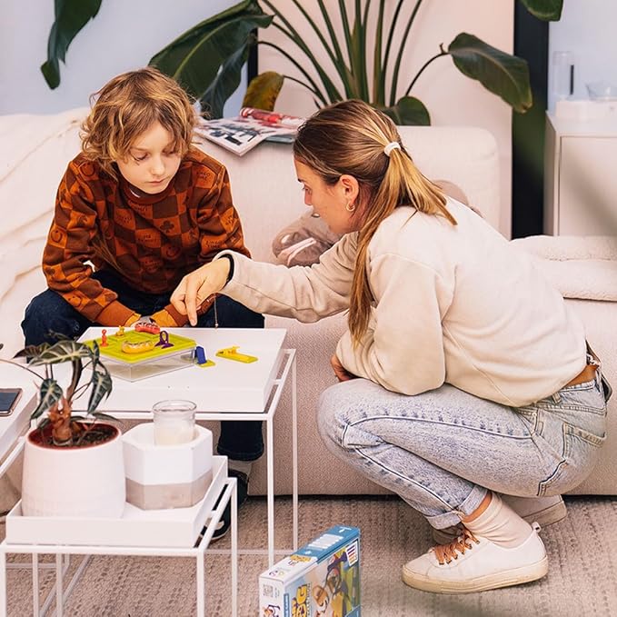 SmartGames Smart Dog: Agility Course Travel-Friendly Logic Game for Ages 7 - Adult with 60 Challenges