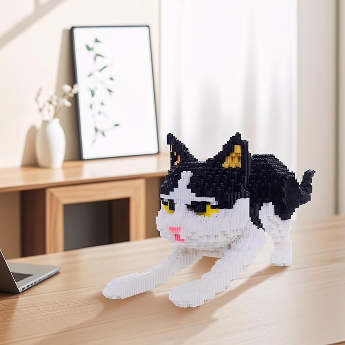 Cat Micro Building Blocks Animal Set, Cow Cat DIY Mini 3D Building Toy Bricks Kit Gift for Adults and Kids, 4800 Pieces (Black & White)