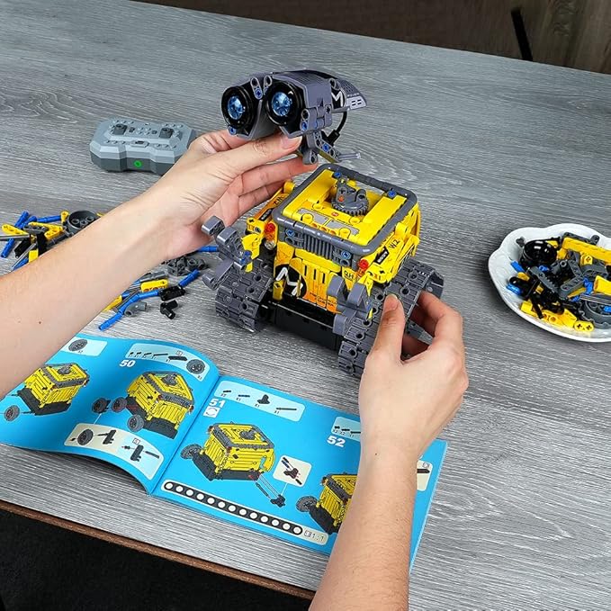 HOGOKIDS Robot Building Toys for Kids - 5 in 1 Remote & APP Controlled Building Set | RC Wall/Engineer Robot/Mech Dinosaur STEM Toys for Boys Girls Age 6 7 8 9 10 11 12+ Year Old (520 Pcs)