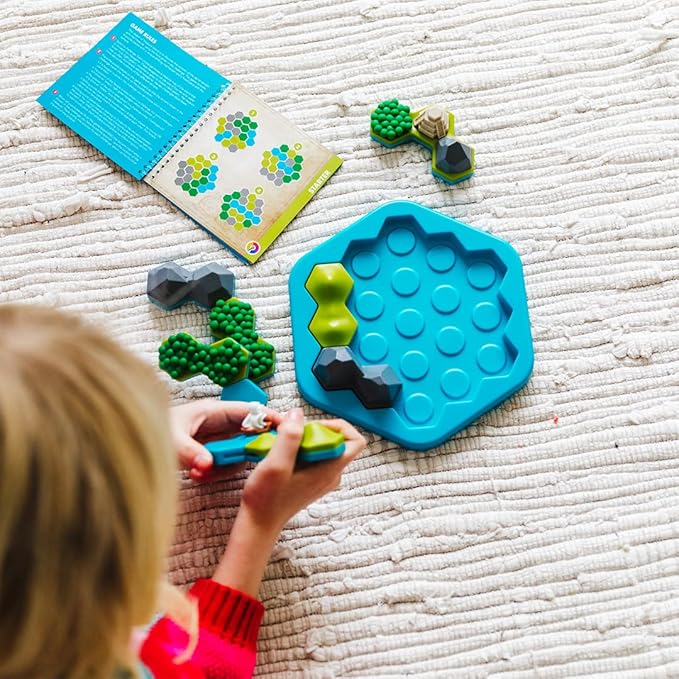 SmartGames Treasure Island Deduction Games Featuring 80 Challenges for Ages 8 - Adult