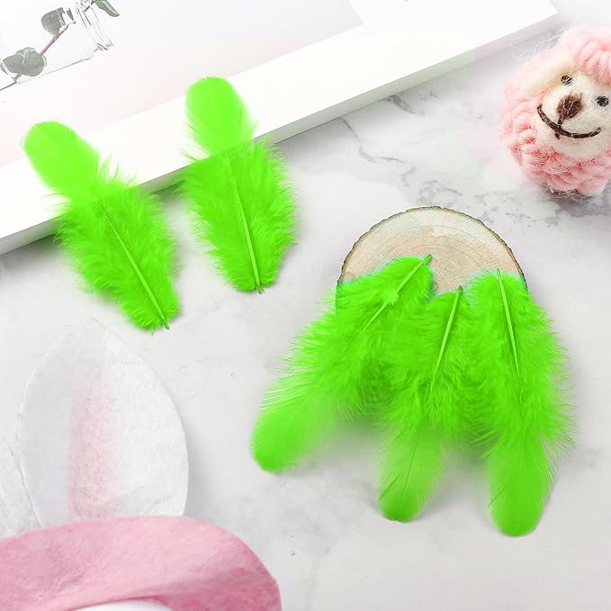 Soarer 300pcs Green Feathers for Crafts - 3-5inch Feathers Bulk for Wedding Home Party, Dream Catcher Supplies and DIY Crafts(Green)
