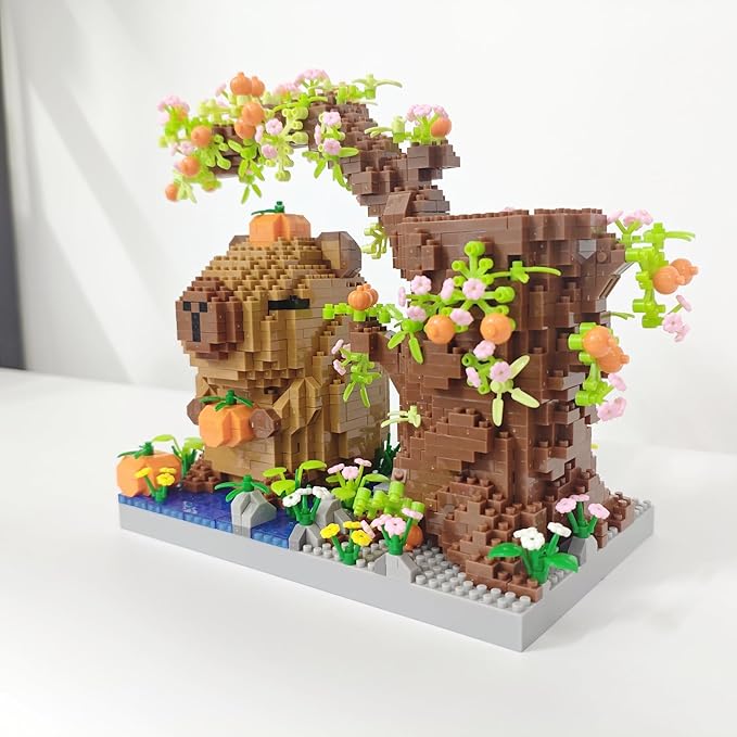 Capybara Model Micro Mini Building Block Toy: Assemble Your Own Dual - Function Pen Holder & Decor - Perfect for Students, a Gift Filled with Joy