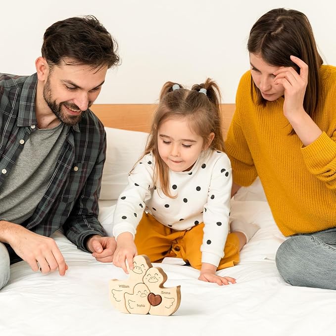 Personalized Wooden Family Puzzle Ducks Toy, Customizable Puzzles with 2-5 Names, Birthday Fathers Day Mothers Day Personalized Gifts for Kids Parents, Unique Home Decor