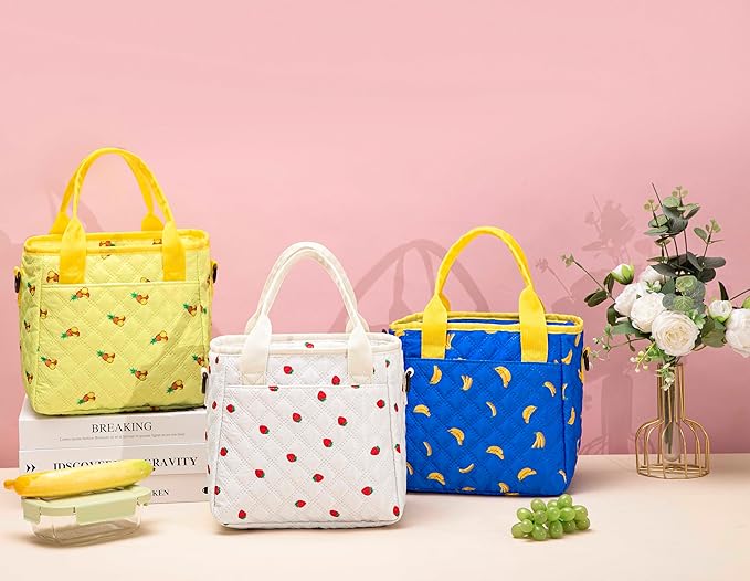 TuErCao Cute Stylish Strawberry-Print Insulated Lunch Bag for Women Kids, Ultrasonic SoftTouch LunchBox for School, Office, Picnic, Grocery Shopping, Lightweight Small Lunch Bag with Adjustable Strap