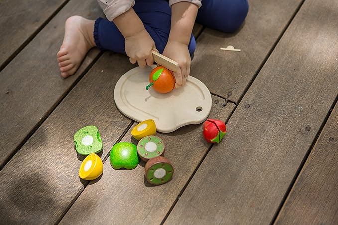 PlanToys 7 Piece Assorted Fruit Kitchen Food Playset (3600) | Sustainably Made from Rubberwood and Non-Toxic Paints and Dyes