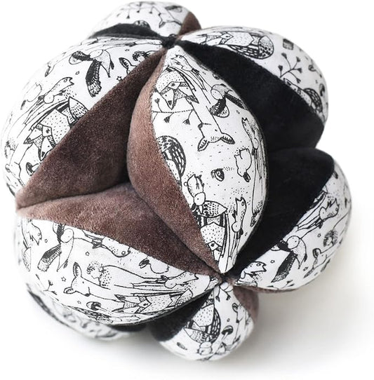 Wee Gallery Montessori Clutch Ball, Soft Cotton Visual Sensory Toys for Babies, Easy to Hold Baby Developmental Toy for Infant Play