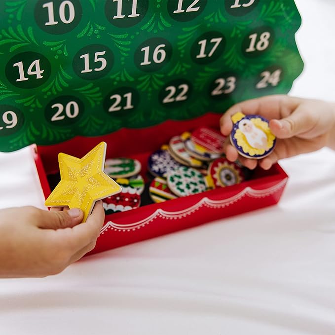 Melissa & Doug Wooden Advent Calendar - Magnetic Christmas Tree, 25 Magnets