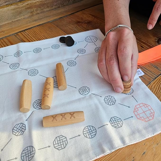 Giftable YUTNORI(Portable Board Game), Traditional Korean Party Game (with Unique Dice), Korean Folk Game YUNNORI, 2~4Teams, 15min, Strategy & Luck, Fast Pace, 6+yr, Mini Board Game