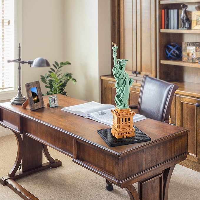 Exquisite Big Architecture Lady Liberty Statue Micro Building Blocks Set - 2810 PCS | Challenging Engaging | Highly Detailed Replica | Suitable for Kids & Adults | Great Gift