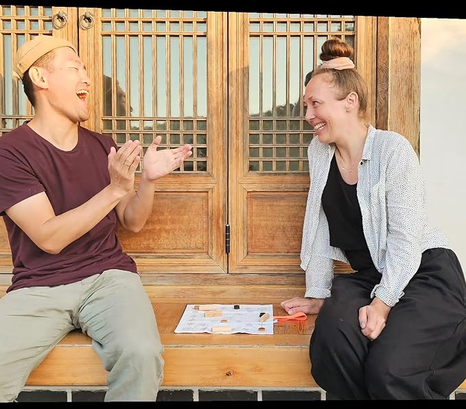 Giftable YUTNORI(Portable Board Game), Traditional Korean Party Game (with Unique Dice), Korean Folk Game YUNNORI, 2~4Teams, 15min, Strategy & Luck, Fast Pace, 6+yr, Mini Board Game